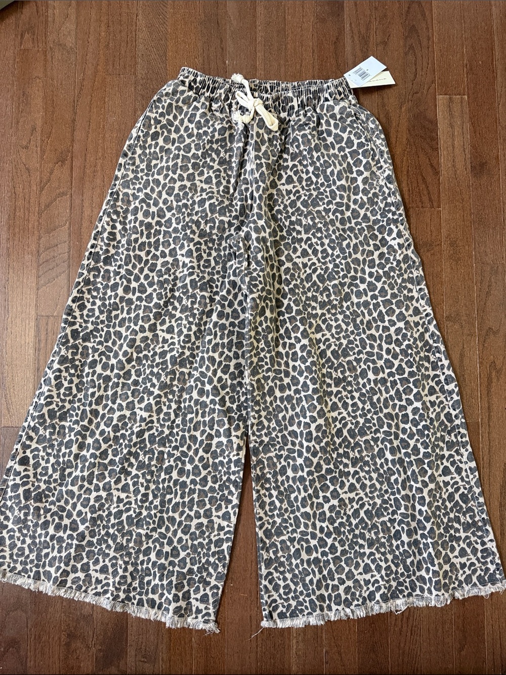 Vintage Havana Leopard-Print wide leg pull on Jean